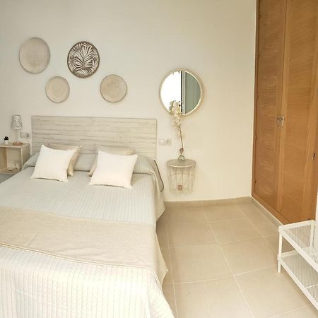 Relax Chiclana-Aparcamiento Privado-Tv Cable-Wifiplus-Aire Acond-Incluido Chiclana de la Frontera Luaran gambar